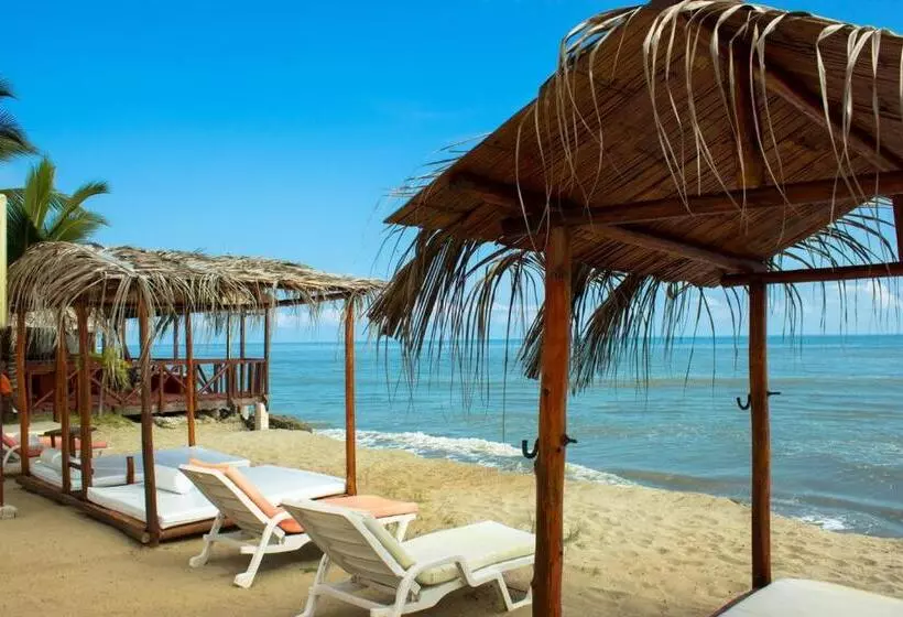 Hotelli Balcones De Zorritos