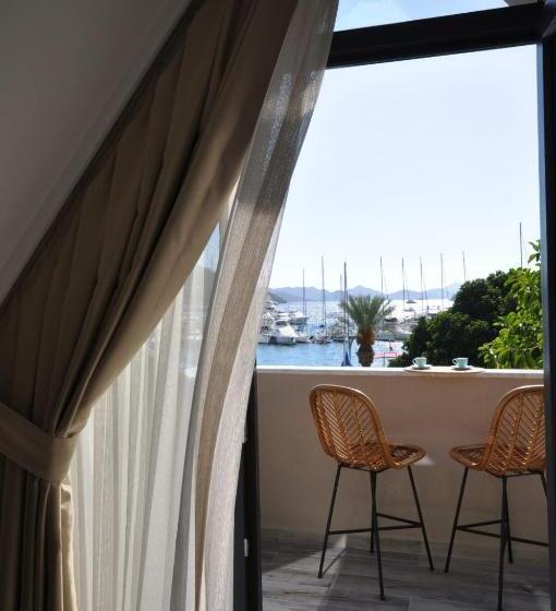 هتل Göcek Random Rooms By Lookbookholiday