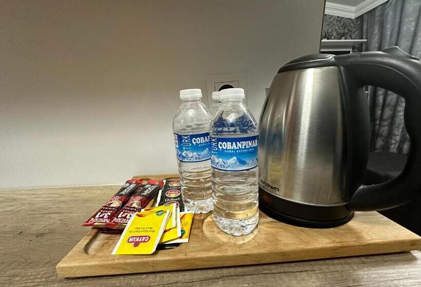 בית מלון כפרי Gür Royal Suit Aparts