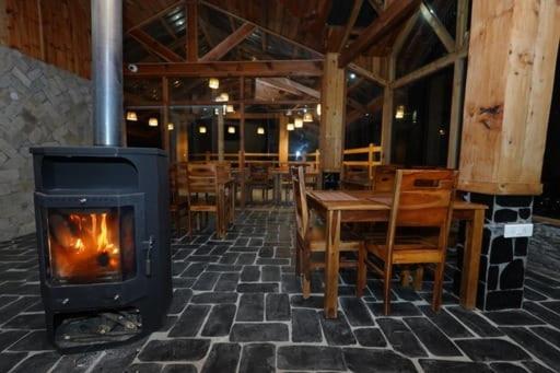 בית מלון כפרי Himalayan Chalets Jibhi