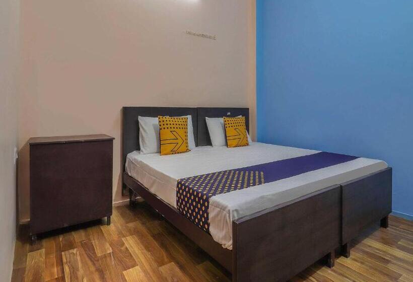 בית מלון כפרי Oyo Av Inn