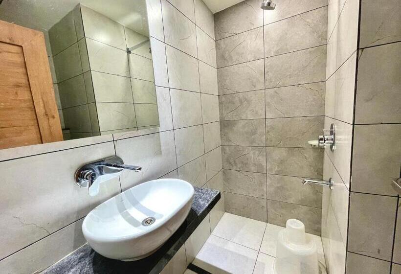 Rockbay, Puri Swimming Pool, Near Sea Beach And Temple Fully Air Conditioned Hotel With Lift And Par