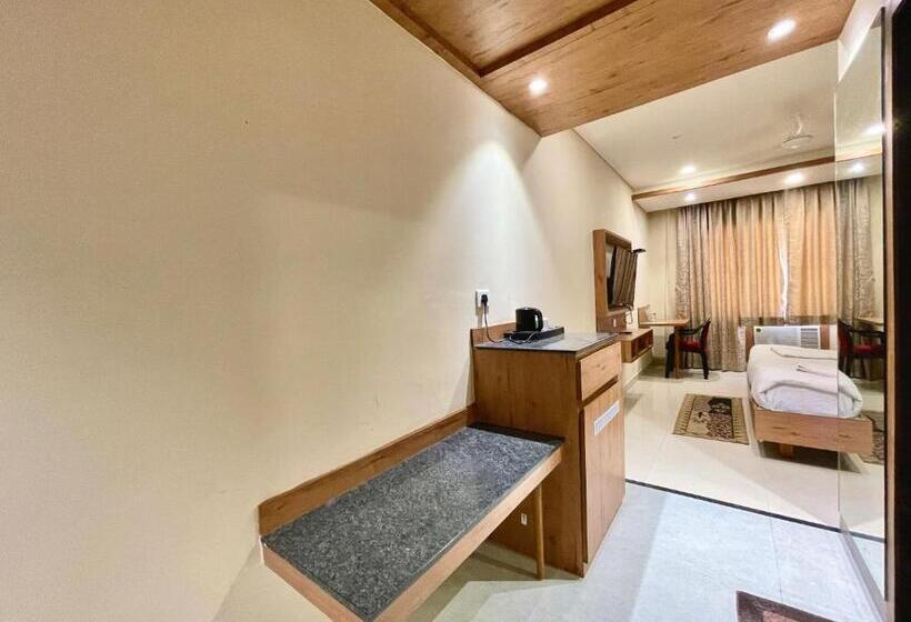 Rockbay, Puri Swimming Pool, Near Sea Beach And Temple Fully Air Conditioned Hotel With Lift And Par