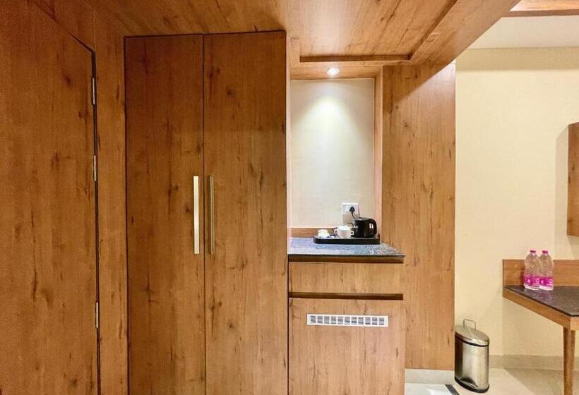 Rockbay, Puri Swimming Pool, Near Sea Beach And Temple Fully Air Conditioned Hotel With Lift And Par