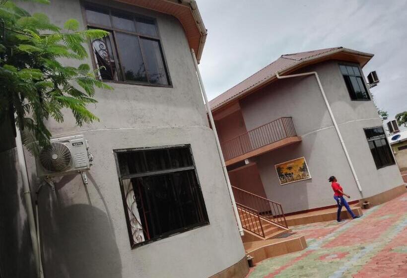 בית מלון כפרי Upendo Manyara Safari Lodge