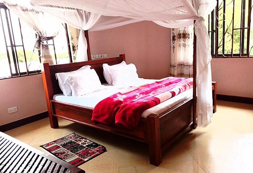 בית מלון כפרי Upendo Manyara Safari Lodge