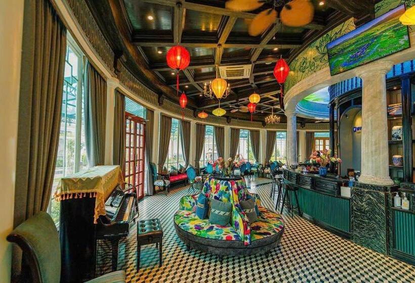 هتل Vườn Vua Resort & Villas