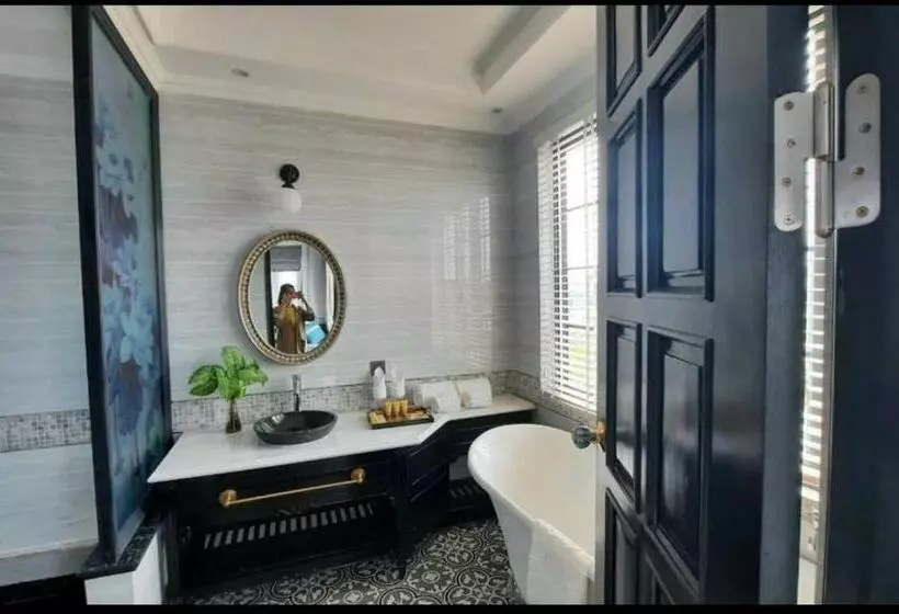 هتل Vườn Vua Resort & Villas
