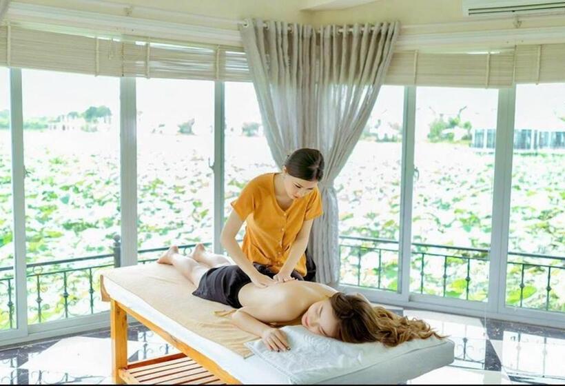 هتل Vườn Vua Resort & Villas