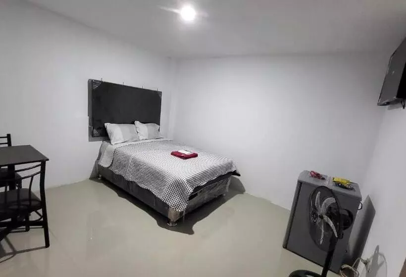 ペンション Hostal El Embrujo 2