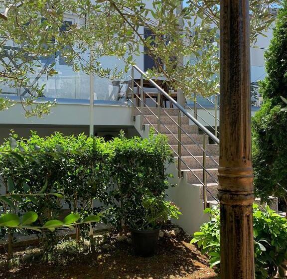 Majatalo Oxhaku Guest House