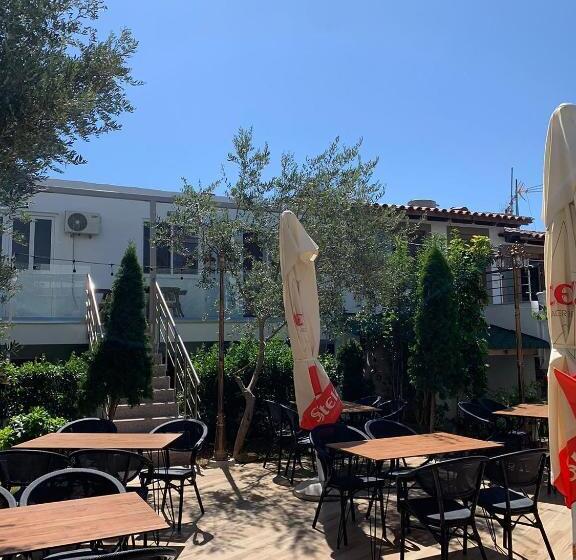 Majatalo Oxhaku Guest House