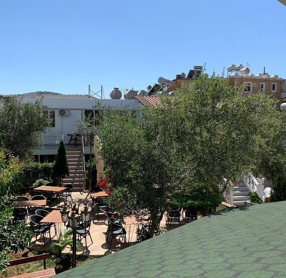 Majatalo Oxhaku Guest House