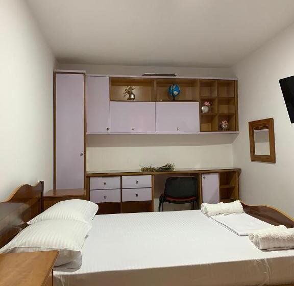 Majatalo Oxhaku Guest House