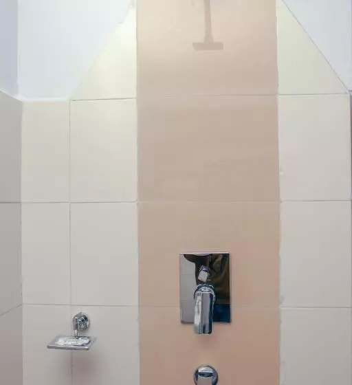 Roamers Inn Hostel