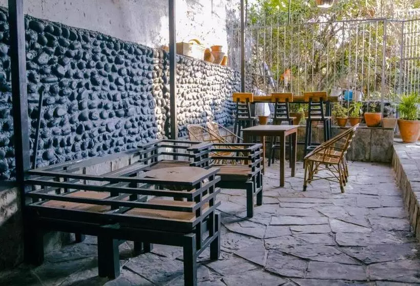 Roamers Inn Hostel