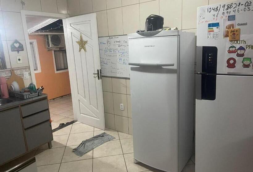 هاستل Lohighfive