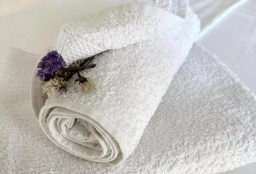 Aamiaismajoitus (B&B) Kel Rooms