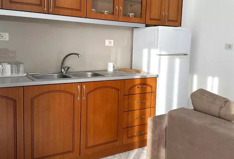 Aamiaismajoitus (B&B) Kel Rooms