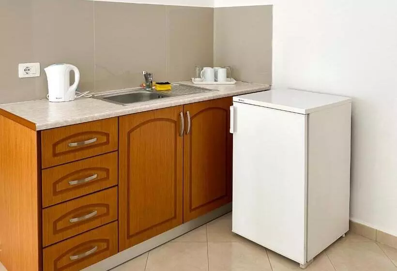 Aamiaismajoitus (B&B) Kel Rooms