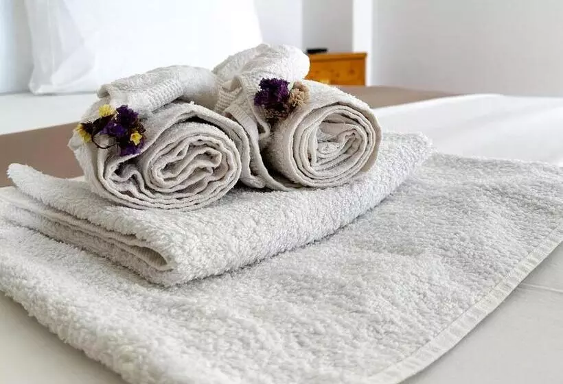 Aamiaismajoitus (B&B) Kel Rooms