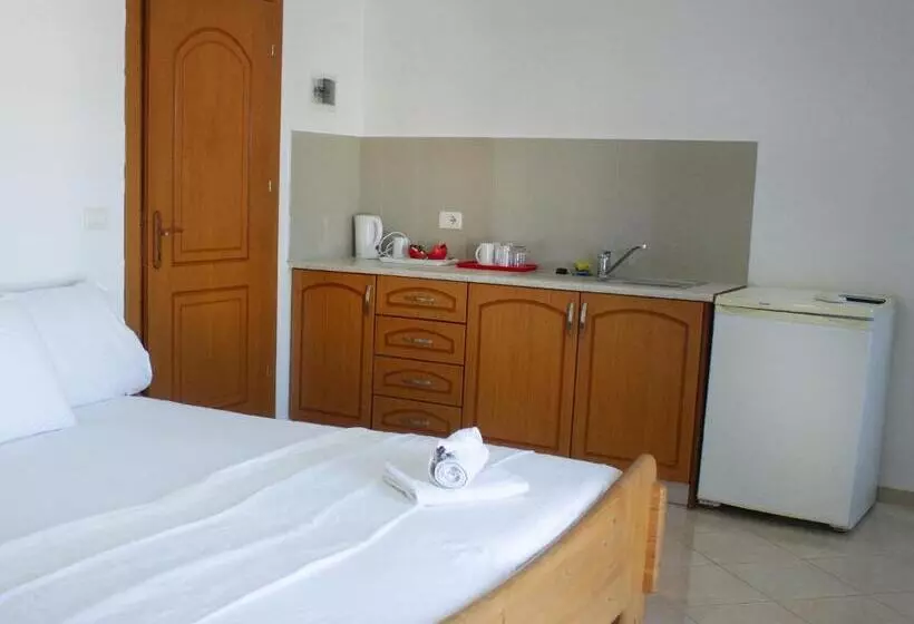 Aamiaismajoitus (B&B) Kel Rooms