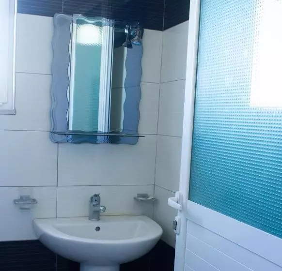 Aamiaismajoitus (B&B) Kel Rooms