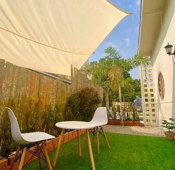 Aamiaismajoitus (B&B) Zoo Villa บ้านน้องกระต่าย