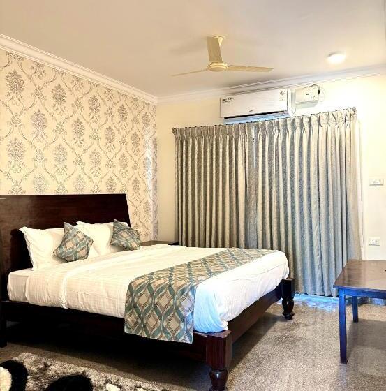 فندق Casa Eternal Resort Mandrem