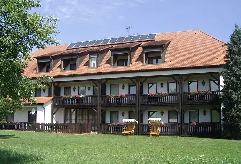 ホテル Gasthof Pension Grüne Au