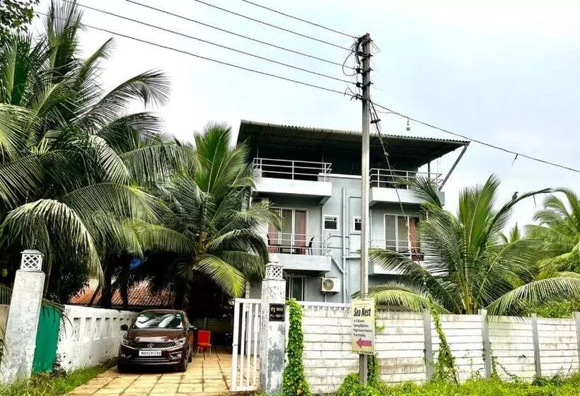 ホテル Indu Chhaya