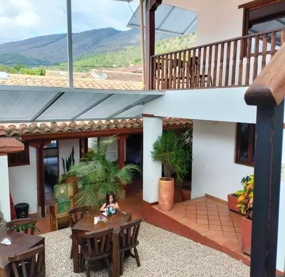 Hotelli Piedradeluna