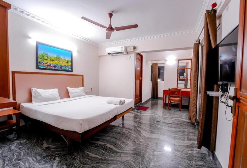 Hotel Pop Tavern Delight By Voye Homes