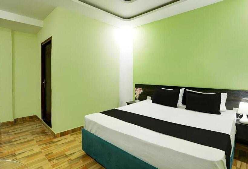 هتل Raisi Residency