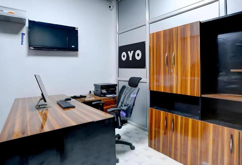 هتل Raisi Residency