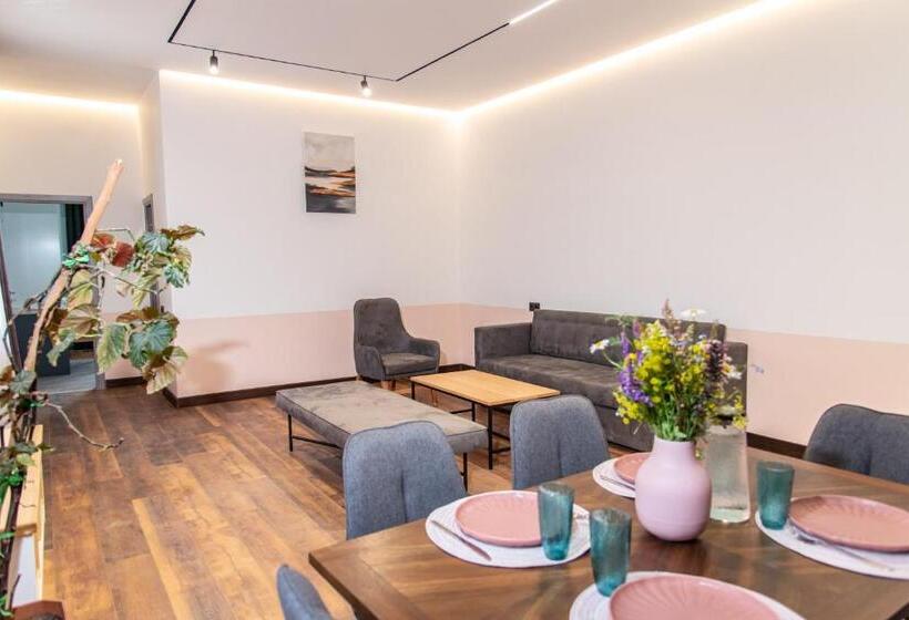 Pension Aparan Guest House