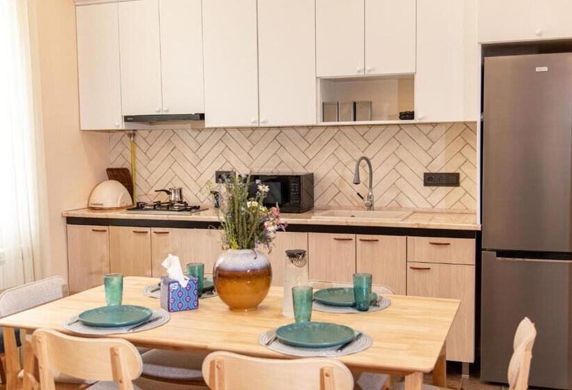 Pension Aparan Guest House