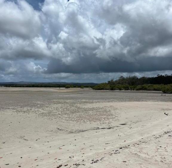 Пансион Cooloola Cove Hideaway