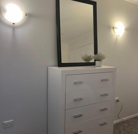 Пансион Cooloola Cove Hideaway