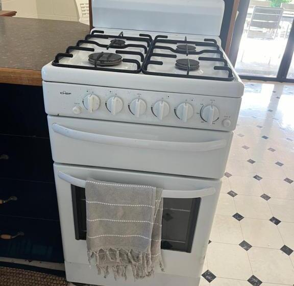 Пансион Cooloola Cove Hideaway