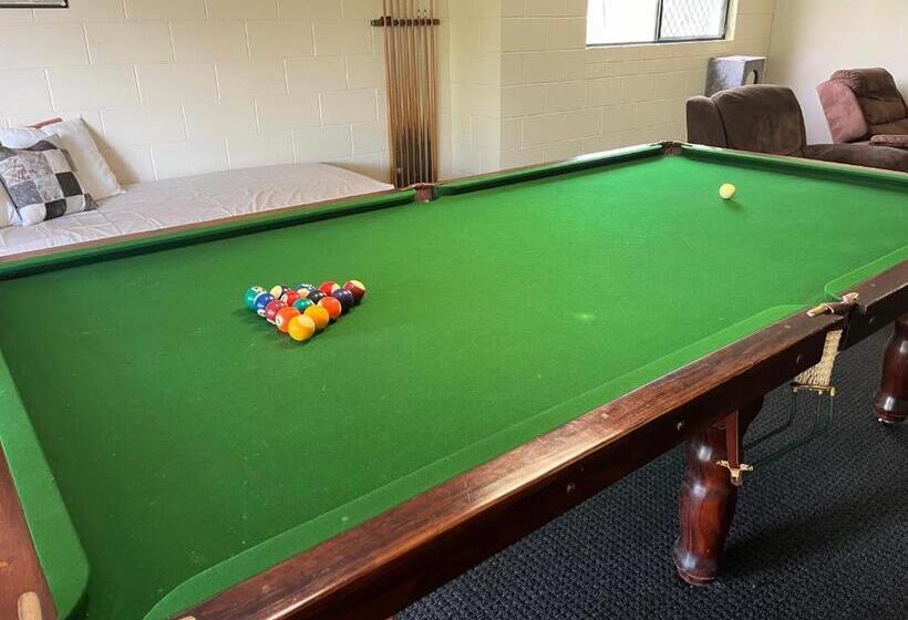 Пансион Cooloola Cove Hideaway