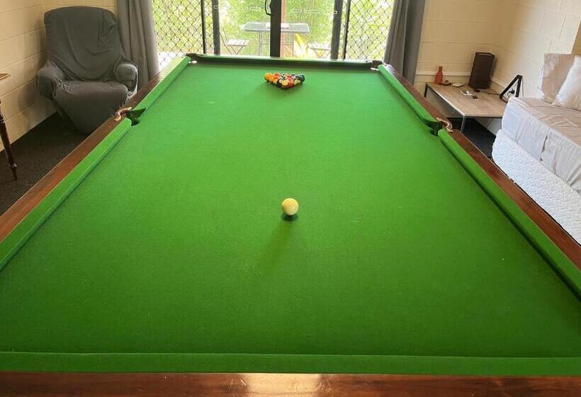 Пансион Cooloola Cove Hideaway