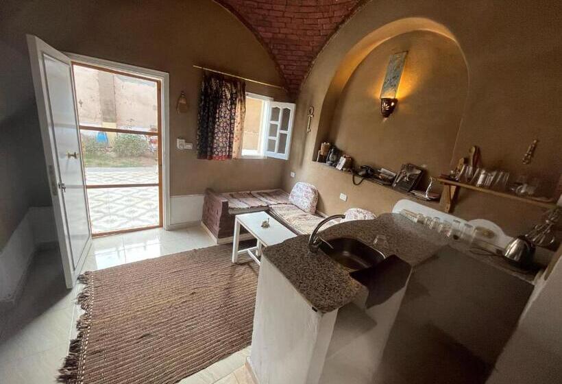 پانسیون Nobian House Studios #2