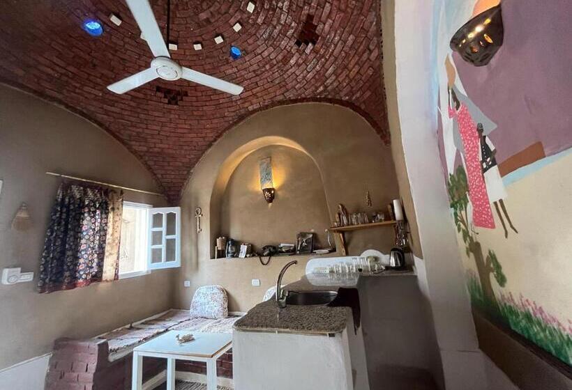 پانسیون Nobian House Studios #2