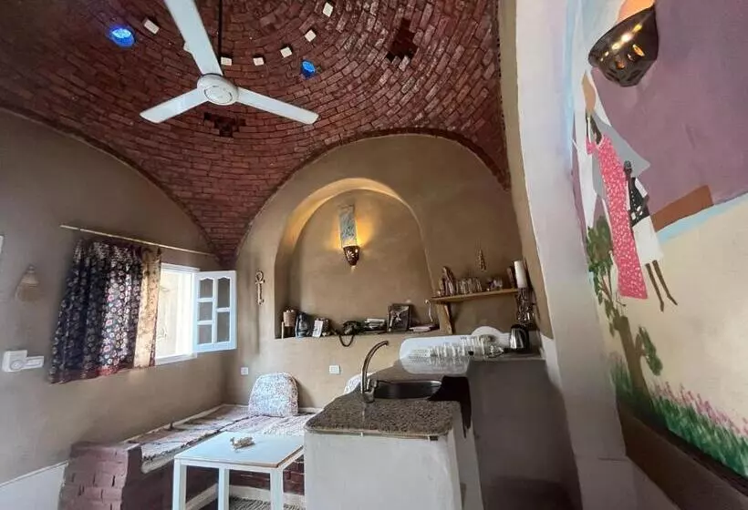 پانسیون Nobian House Studios #2