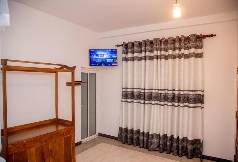 פנסיון Eden Sea View