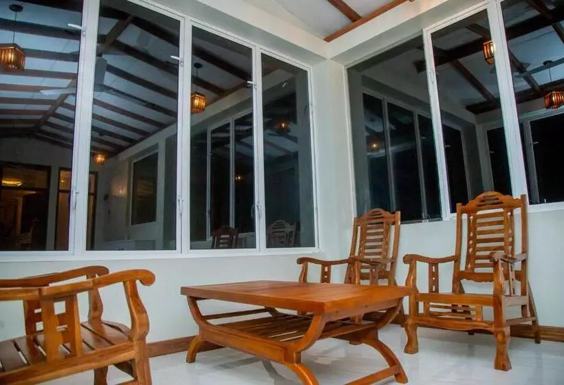 Majatalo Eden Sea View