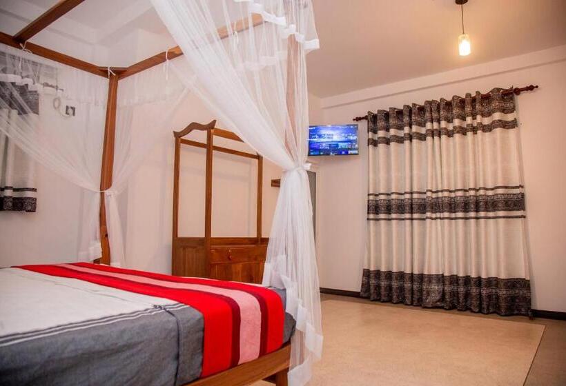 بنسيون Eden Sea View