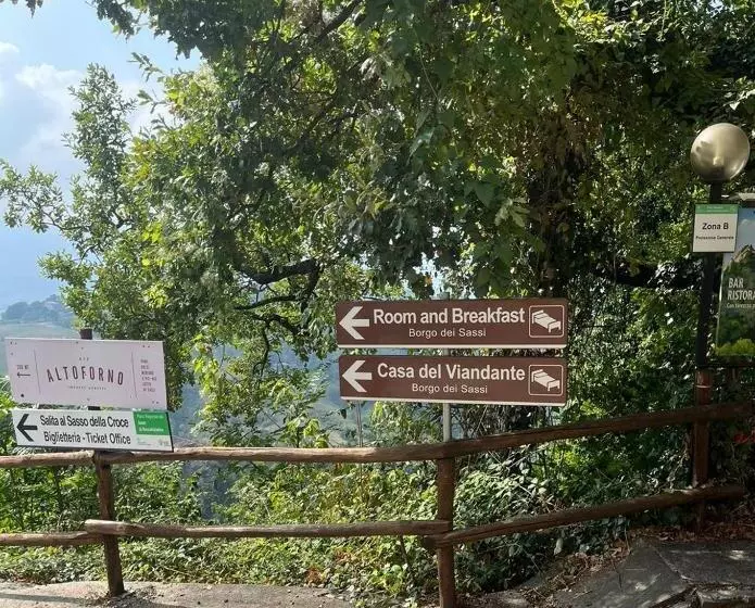 ユースホステル Casa Del Viandante Borgo Dei Sassi Di Roccamalatina