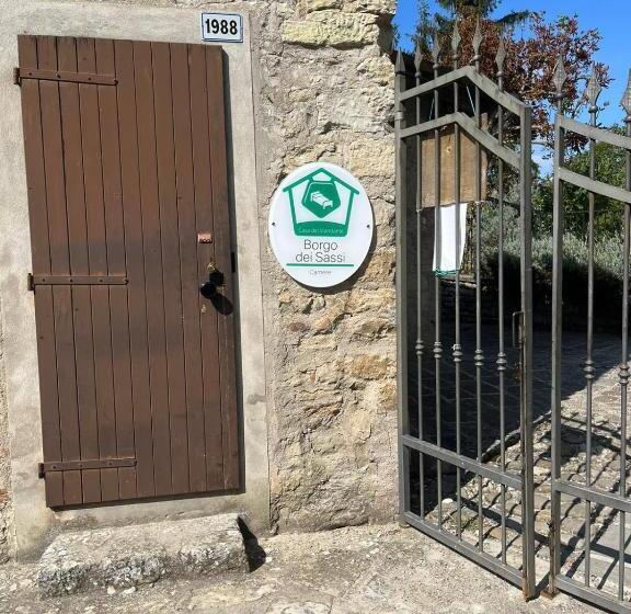 Schronisko Casa Del Viandante Borgo Dei Sassi Di Roccamalatina